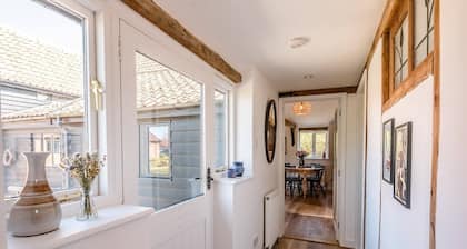 The Stables, Ivy Lodge Barn, Hoo