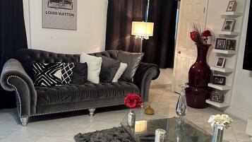 Smart TV, books, stereo, printers