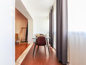 Dining - Vita Portucale | Surf Concept Costa Caparica (Costa Caparica)