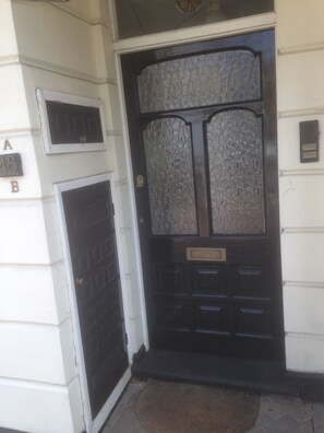 Exterior detail - Light 1-bed - London N8 - free parking - fast WiFi (London)
