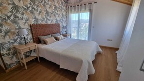 5 Schlafzimmer, Bügeleisen/Bügelbrett, WLAN, Bettwäsche