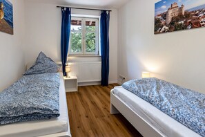 2 chambres, fer et planche Ă repasser, Wi-Fi gratuit, draps fournis