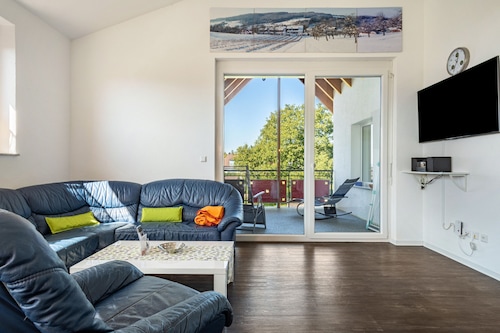 Apartment 'Ferienwohnung 1, 95qm' with Shared Garden, Balcony and Wi-Fi