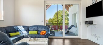 Apartment 'Ferienwohnung 1, 95qm' with Shared Garden, Balcony and Wi-Fi