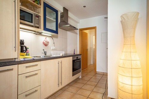 Ferienwohnung 2, 35qm' mit Gemeinschaftsgarten, Balkon und WLAN