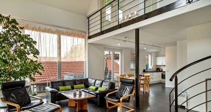 Ferienwohnung 3, 120qm, mit privater Terrasse, Gemeinschaftsgarten und WLAN