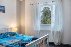 3 habitaciones, tabla de planchar con plancha y wifi gratis 