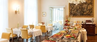 Weina International Hotel (Qiandao Lake)