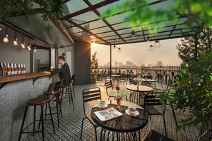 Snack bar - Pegasy Apartments & Travel (Hanoi)
