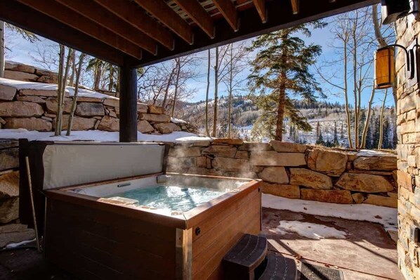 Bain à remous extérieur