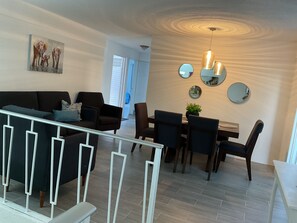 Interior - Bonito espacioso departamento localizado en céntrica zona en colonia monumental (Guadalajara)