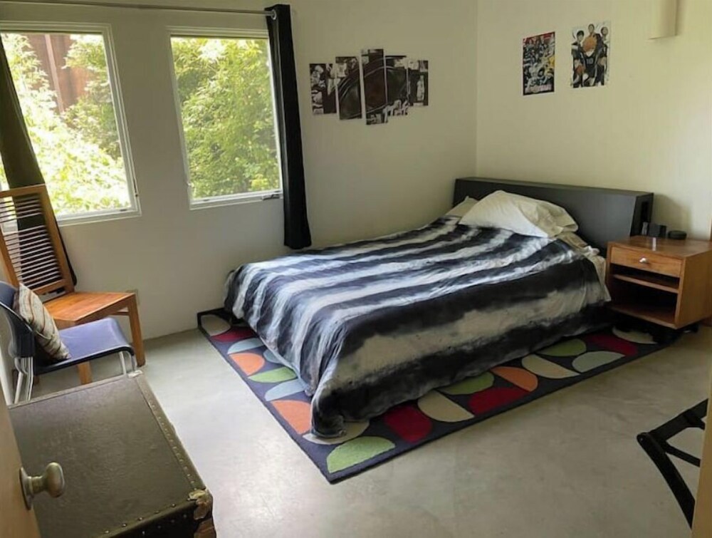 Lightfilled midcentury modern home big canyon views Sea Ranch Vrbo