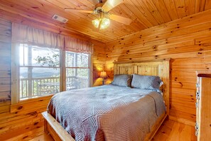 2 bedrooms, iron/ironing board, internet, bed sheets