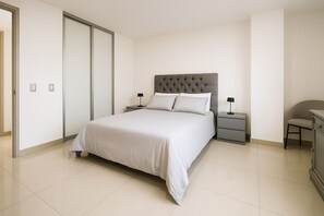 3 bedrooms, iron/ironing board, WiFi, bed sheets - Modern Apartment with Mountain View in the north of Cali. (Cali)