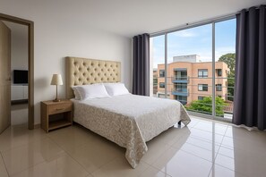 3 bedrooms, iron/ironing board, WiFi, bed sheets - Modern Apartment with Mountain View in the north of Cali. (Cali)