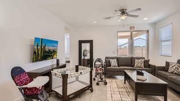 Televisie en een kantoor