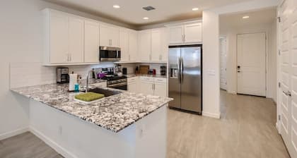 Phoenix 5BR With Fast Wifi!
