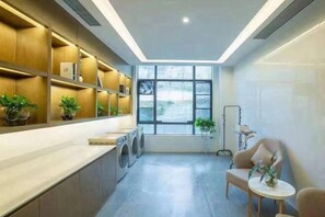 Laundry room - Guiyi Hotel (Guiyang Guanshanhu District Southwest International Trade City Store) (Guiyang)