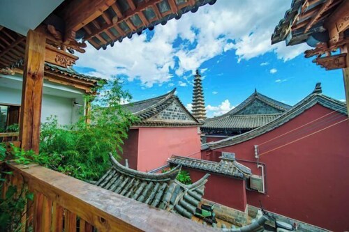 Huachengju View Guesthouse