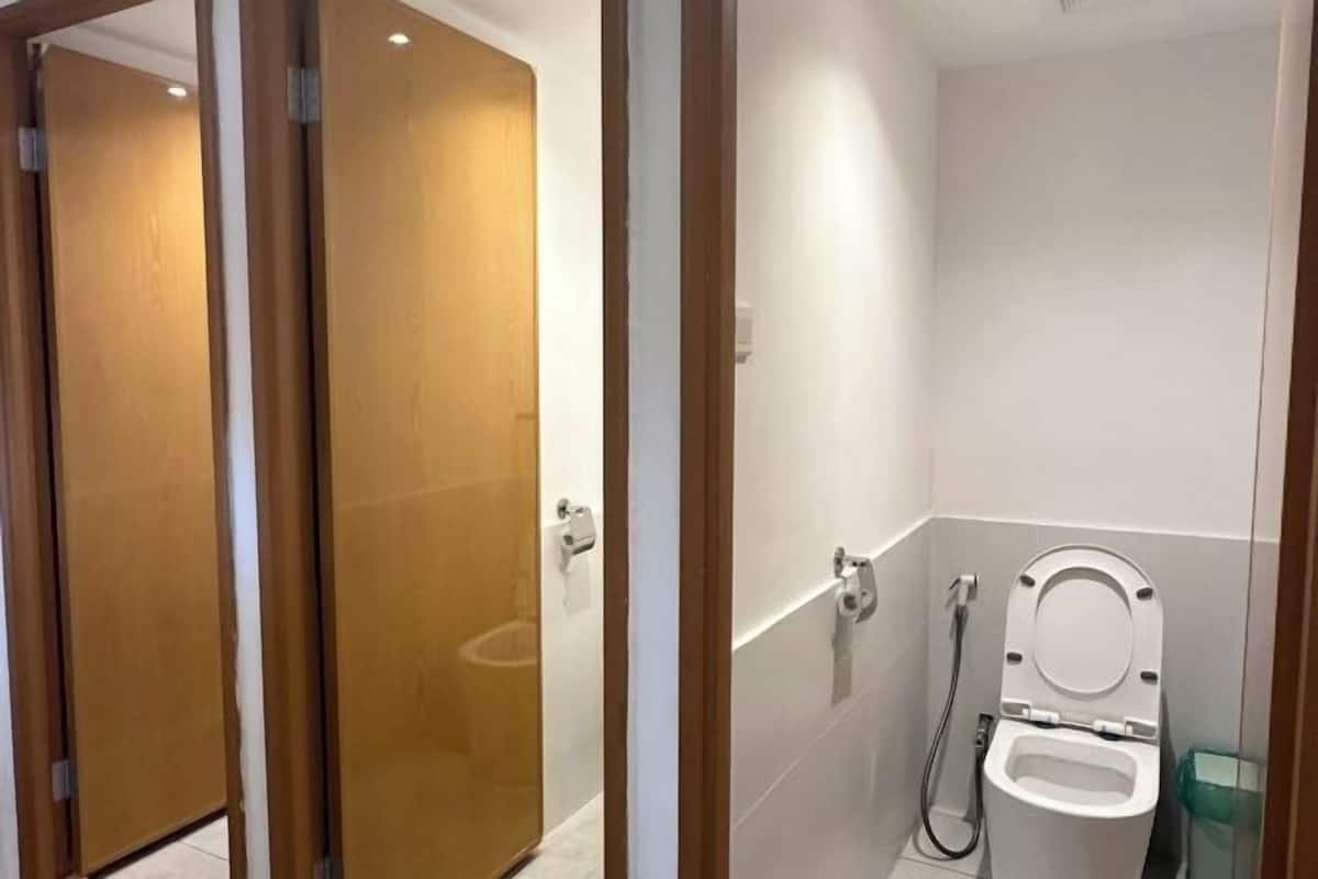 Bàn ủi/dụng cụ ủi quần áo, truy cập Internet không dây miễn phí