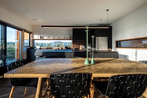 Luxury House | Dining room