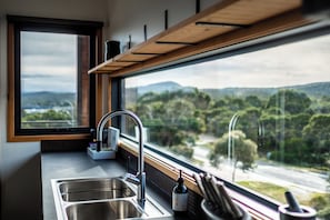 Luxury House | Private kitchen | Full-sized fridge, microwave, oven, stovetop