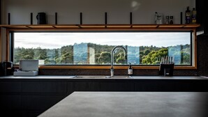 奢华独立别墅 | 私人厨房 | 意式浓缩咖啡机、茶具/咖啡用具、大冰箱、微波炉