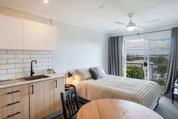 1 habitación, wifi y ropa de cama