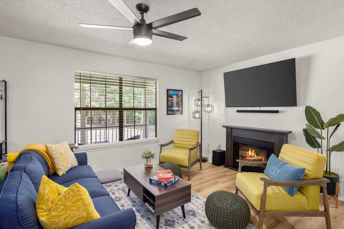 TV, fireplace, offices