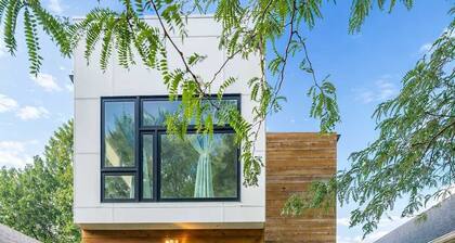 Modern Indy Mansion | Hot Tub • Rooftop Deck • 3BR
