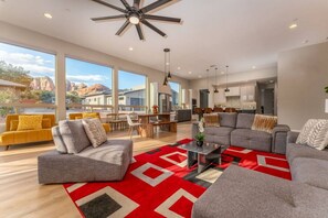 Smart-TV, Kamin, Stereoanlage