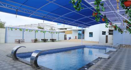 Vadpadraka Hotel and Resort