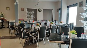 Bao gồm bữa sáng buffet hàng ngày 