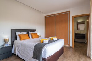 4 間睡房、書桌、熨斗/熨衫板、免費 Wi-Fi