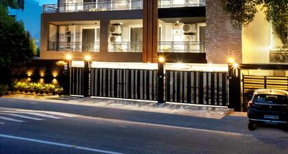 Perch Arbor Cyber City