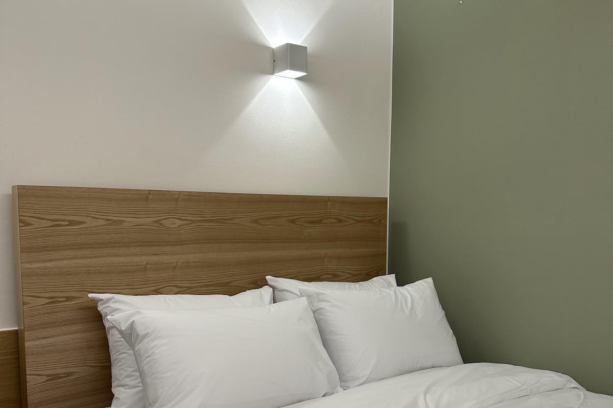 Economy Room, Ground Floor | Premium bedding, pillowtop beds, free WiFi, bed sheets