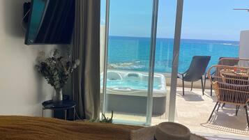 1 bedroom, in-room safe, iron/ironing board, WiFi