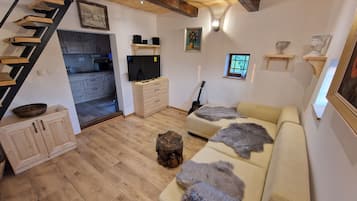 1 bedroom, blackout drapes, cribs/infant beds, free WiFi