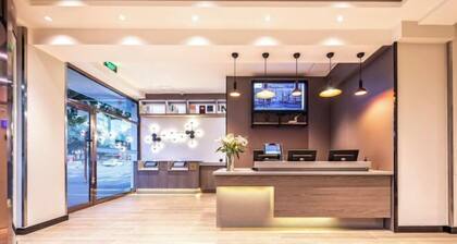 HanTing Hotel (Tianjin Nankai Erwei Road Metro Station)