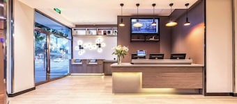 HanTing Hotel (Tianjin Nankai Erwei Road Metro Station)