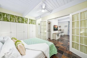 1 Schlafzimmer, BĂŒgeleisen/BĂŒgelbrett, kostenloses WLAN, BettwĂ€sche