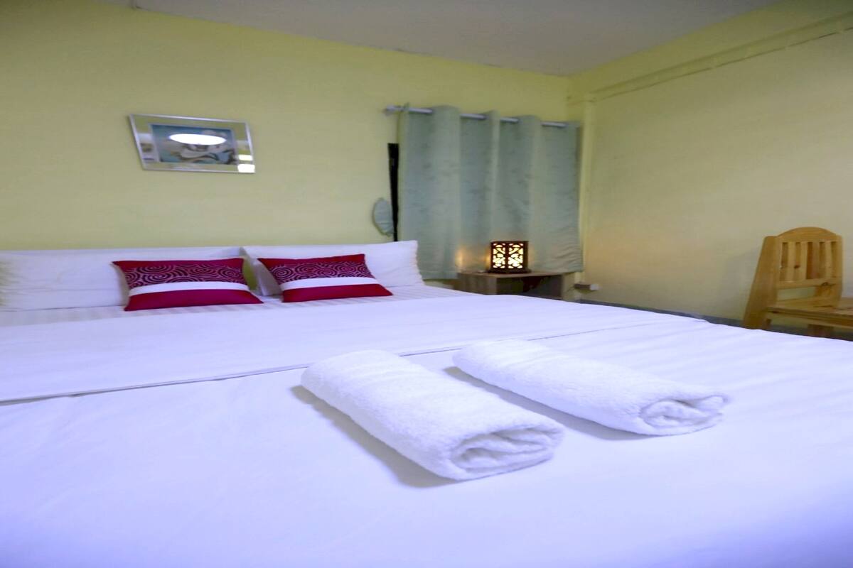 Shared Dormitory, Mixed Dorm