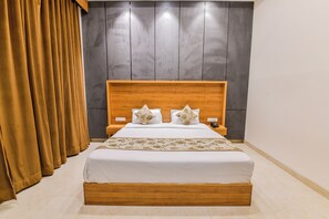 小型双人房 | 免费 WiFi、床单