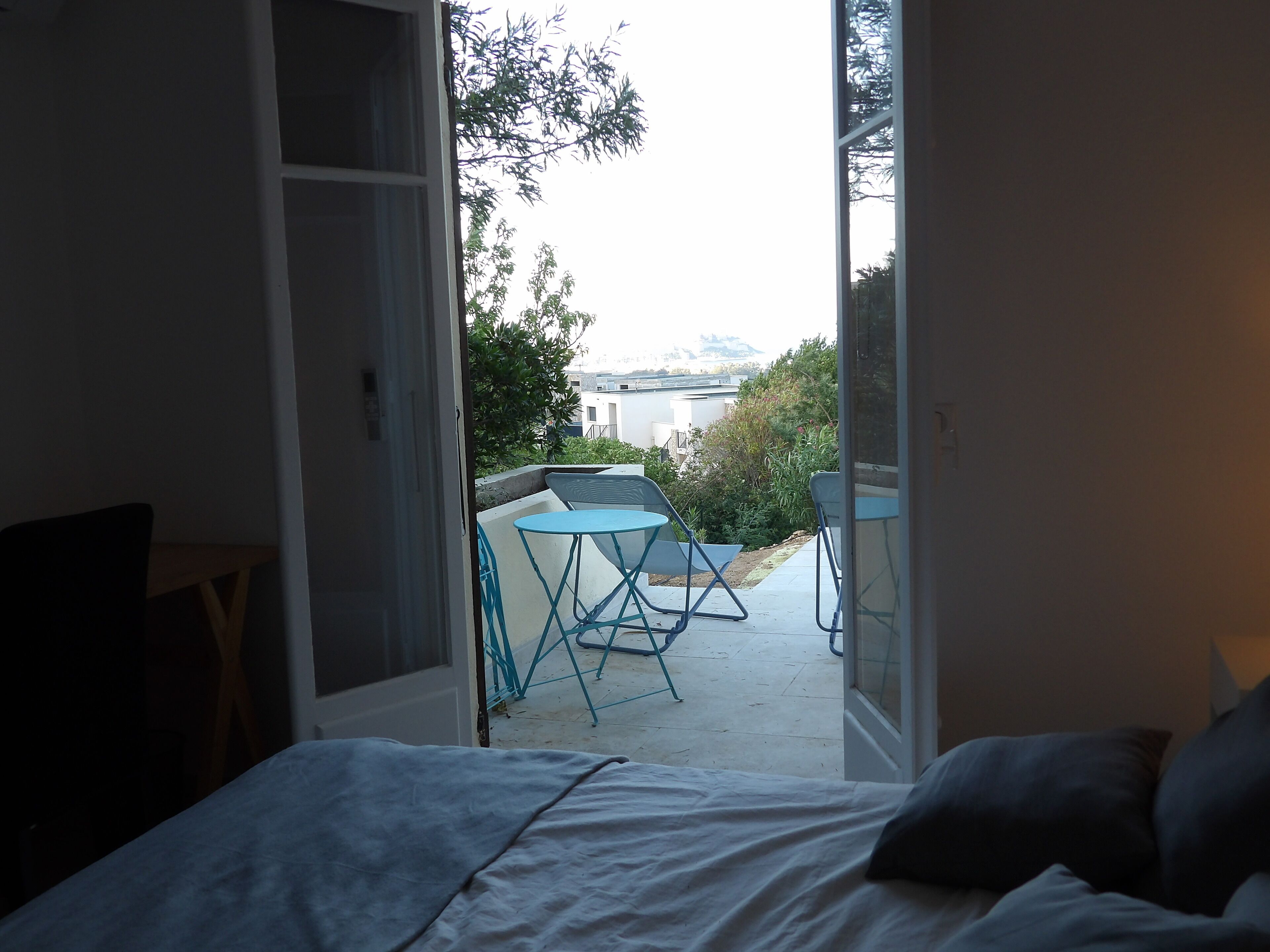 4 多间卧室、熨斗/熨衣板、WiFi、床单