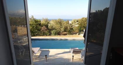 Magnifique villa avec vue panoramique sur la baie de Calvi