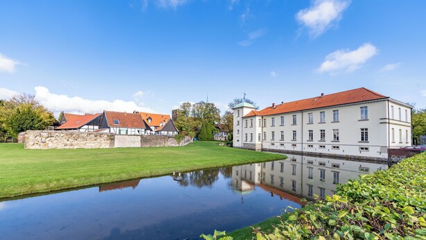 Front of property - Hotel Schloss Westerholt (Herten)