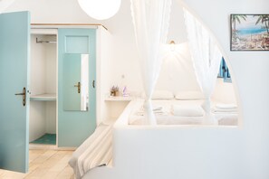 1 bedroom, free WiFi, bed sheets - Holiday Home 'Beachfront Lampis Dolphin 1' with Sea View, Wi-Fi and Air Conditioning (lampi)