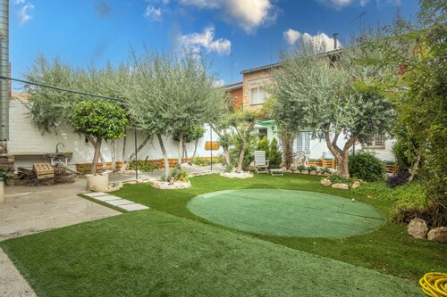 Holiday Home 'Cal Marcos' with Private Terrace, Private Garden and Wi-Fi