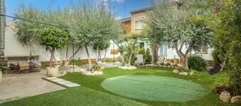 Holiday Home 'Cal Marcos' with Private Terrace, Private Garden and Wi-Fi