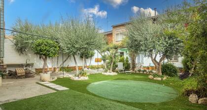 Holiday Home 'Cal Marcos' with Private Terrace, Private Garden and Wi-Fi